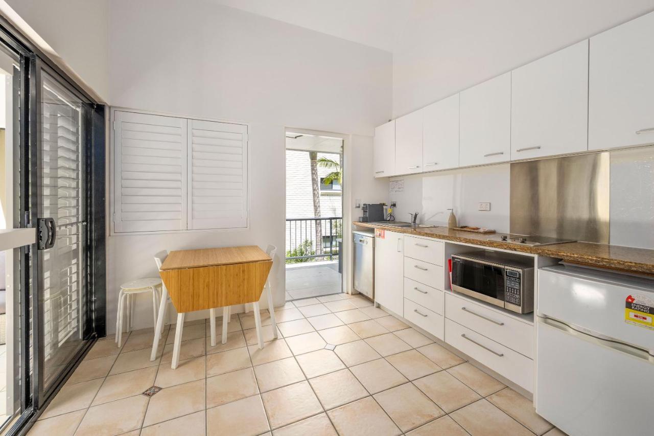 Julians Apartments Byron Bay Exterior photo