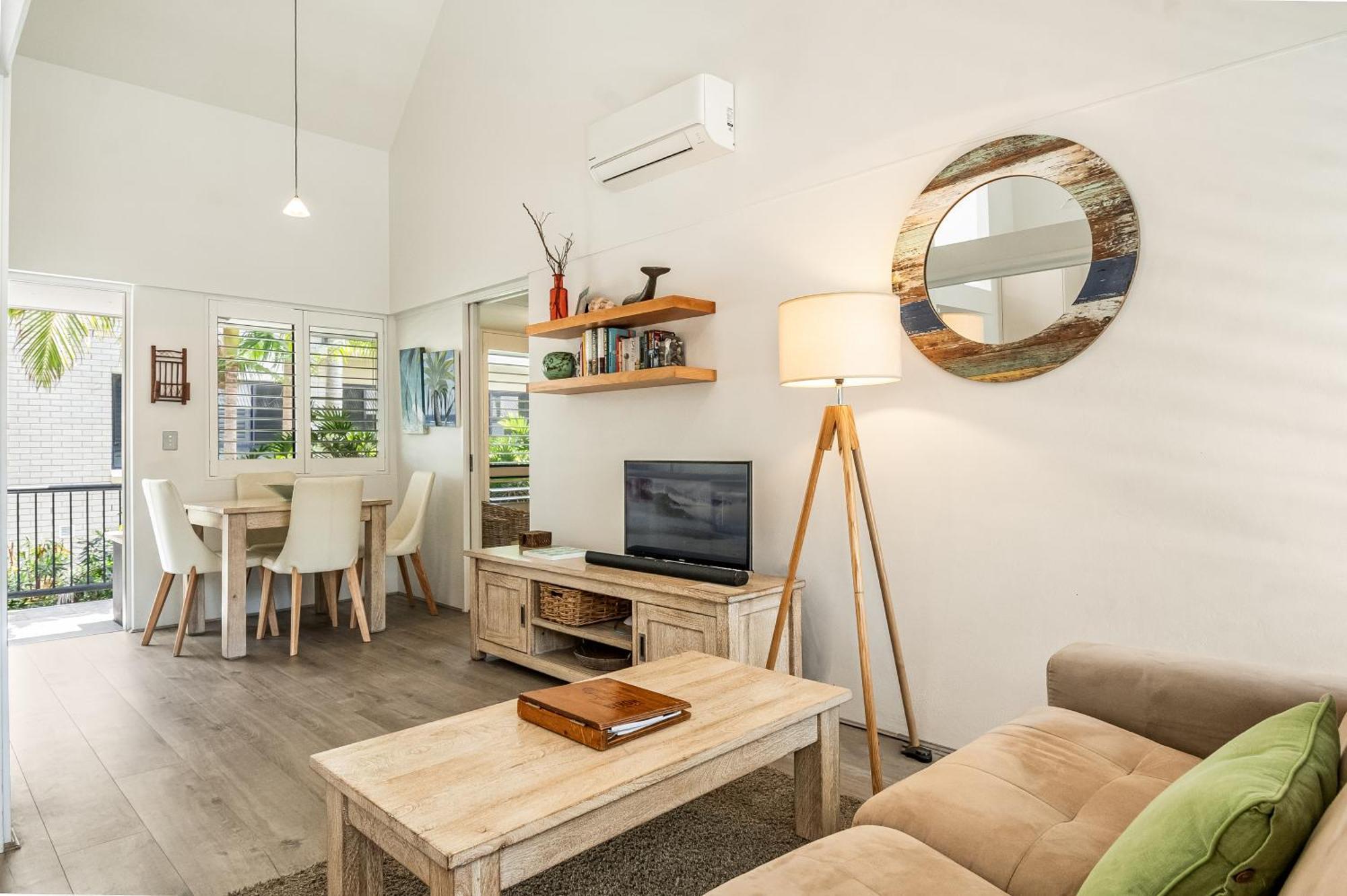 Julians Apartments Byron Bay Exterior photo