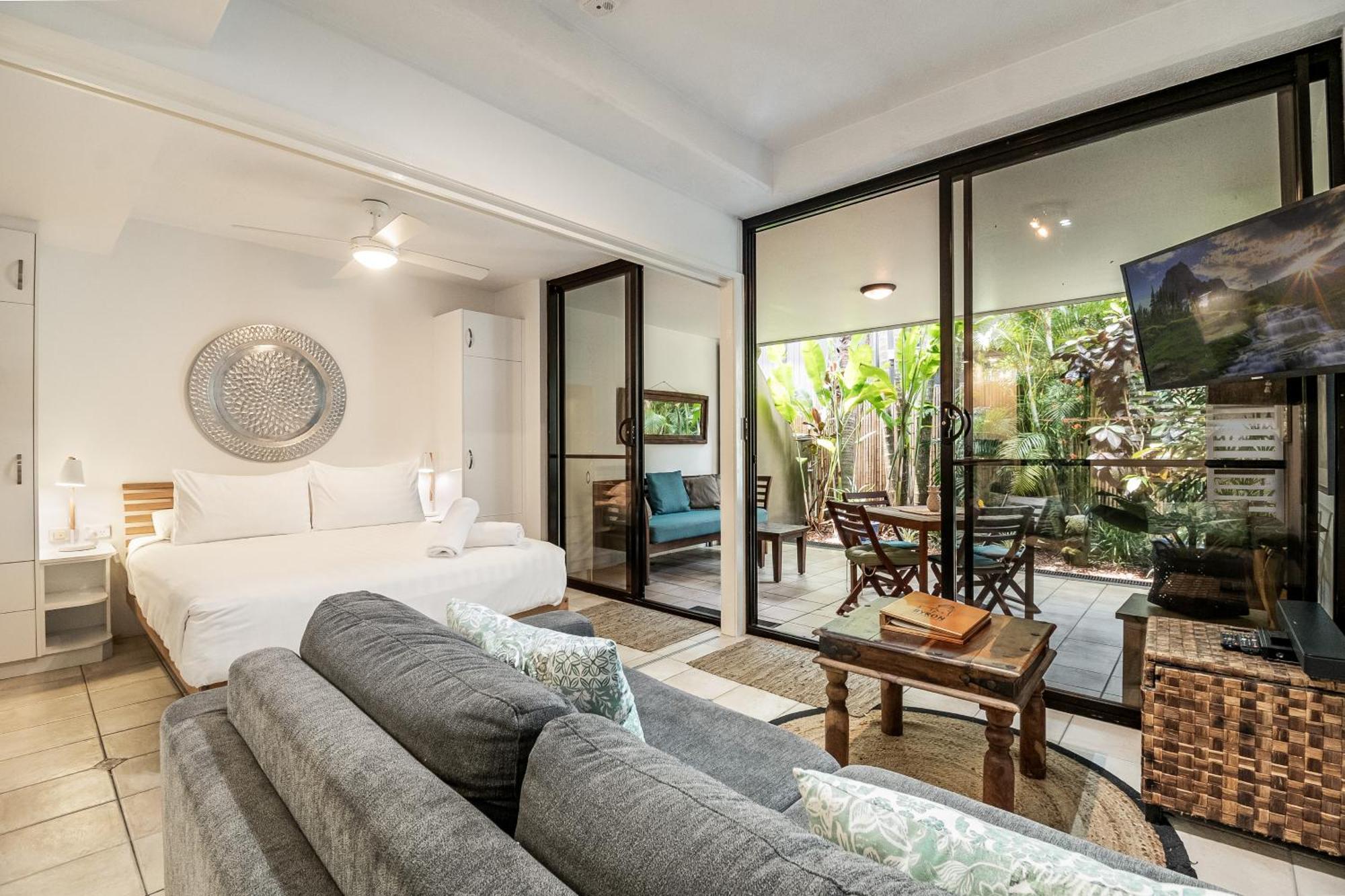 Julians Apartments Byron Bay Exterior photo