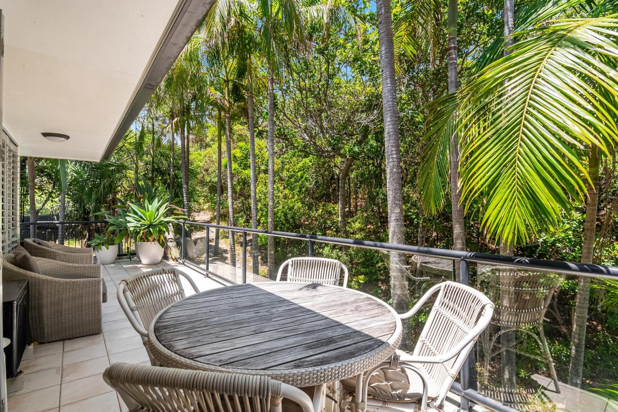Julians Apartments Byron Bay Exterior photo