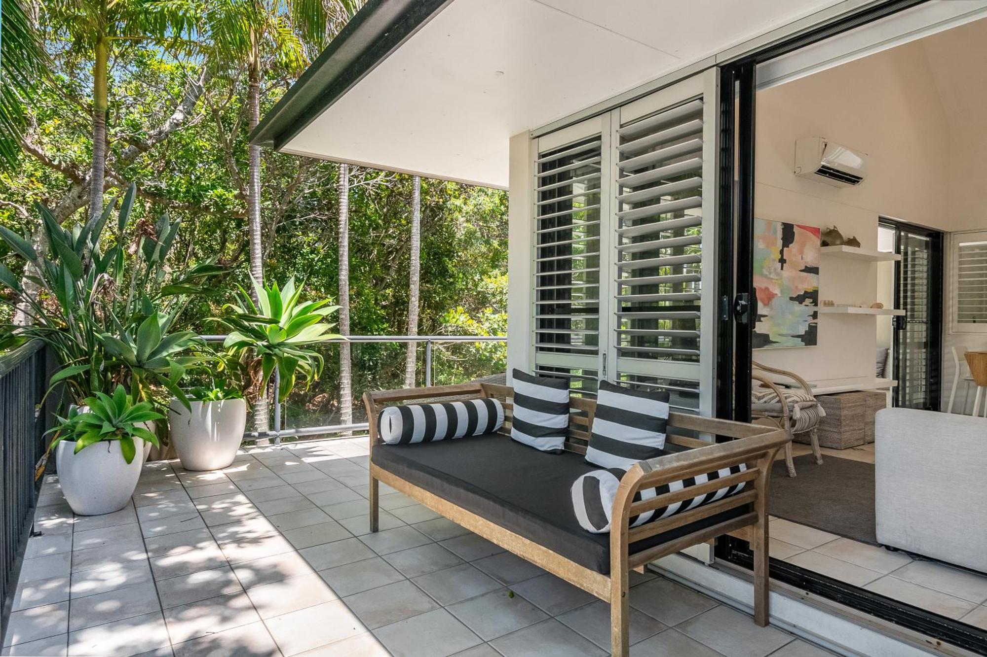 Julians Apartments Byron Bay Exterior photo