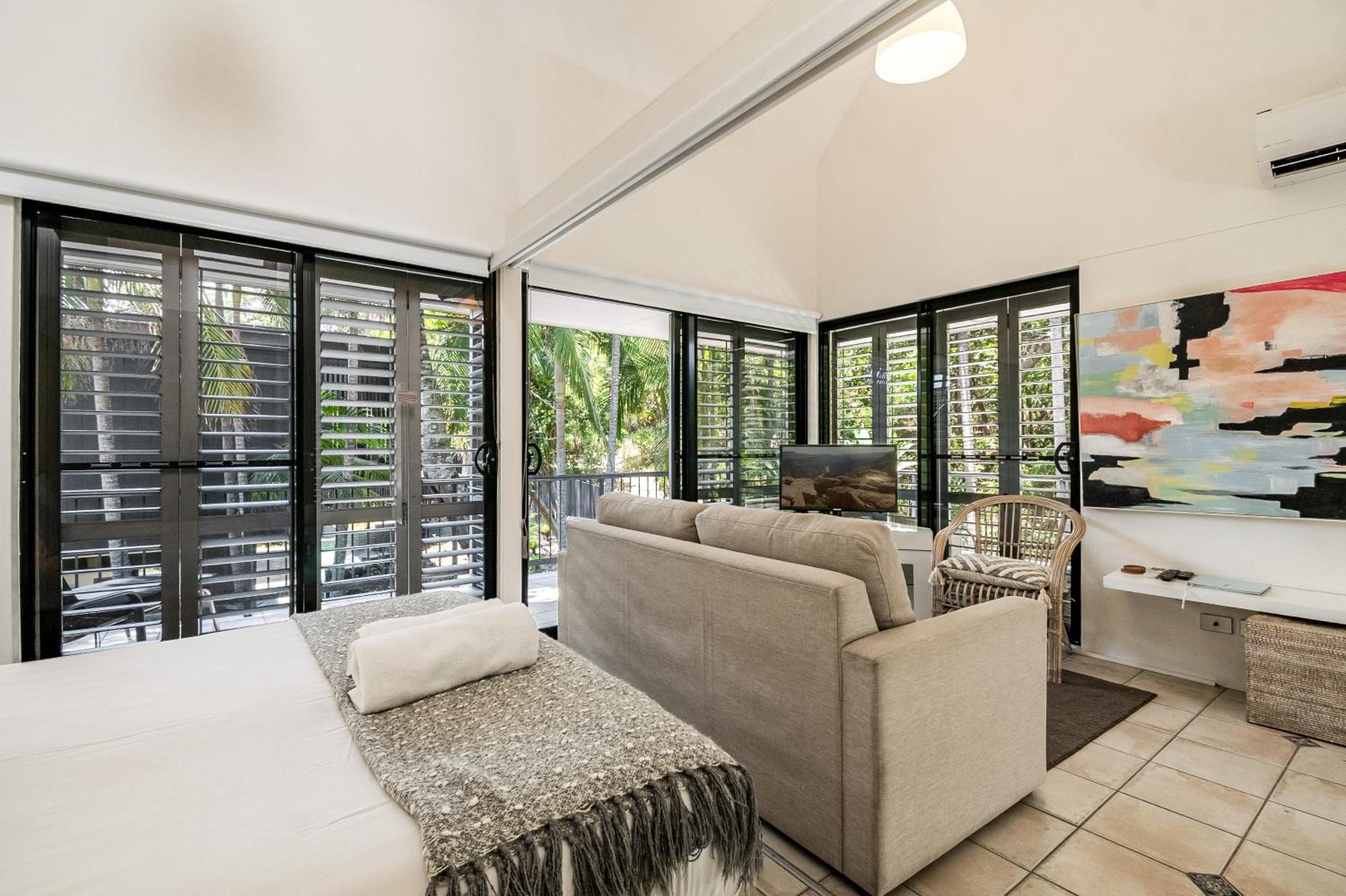 Julians Apartments Byron Bay Exterior photo