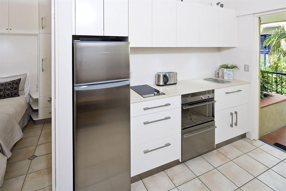 Julians Apartments Byron Bay Exterior photo