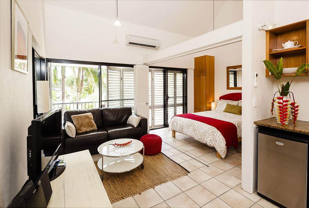 Julians Apartments Byron Bay Exterior photo