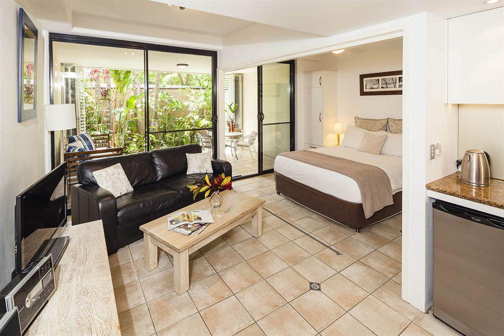 Julians Apartments Byron Bay Exterior photo