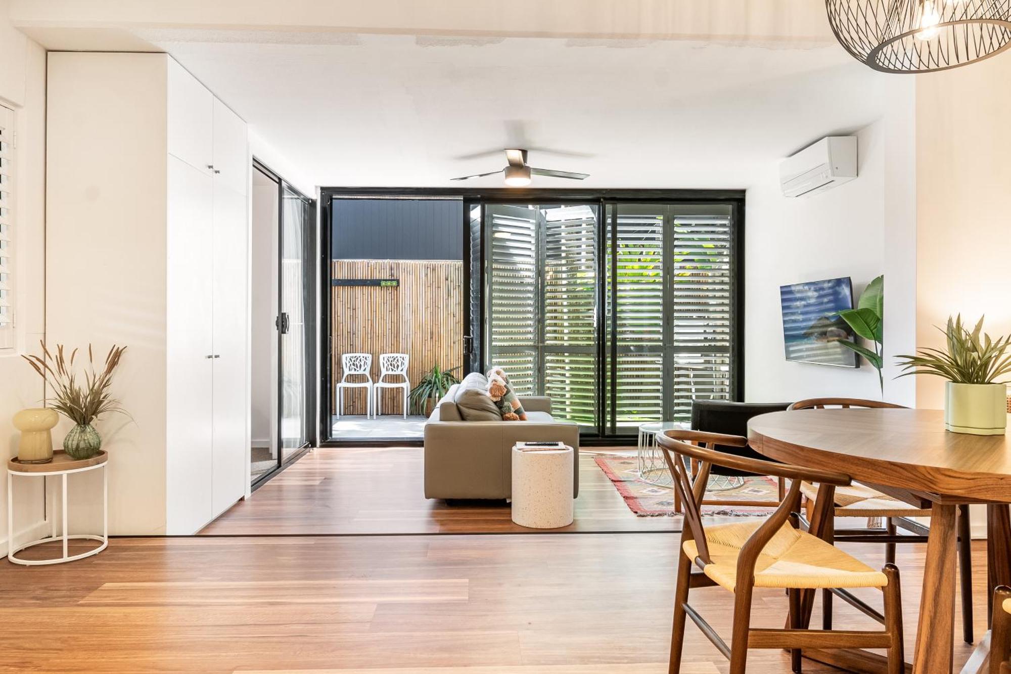 Julians Apartments Byron Bay Exterior photo