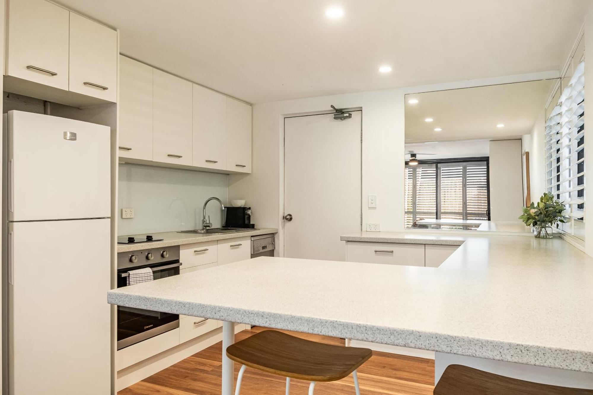 Julians Apartments Byron Bay Exterior photo