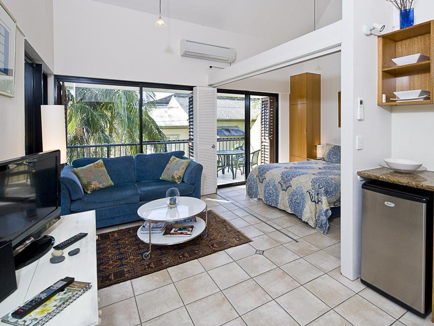 Julians Apartments Byron Bay Exterior photo