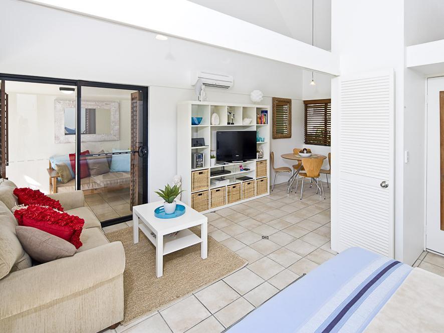 Julians Apartments Byron Bay Exterior photo